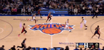 64-62！波杰姆和庫(kù)里接連命中三分 勇士反超尼克斯