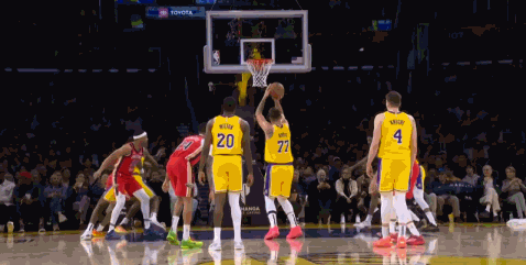 開始表演！東契奇&米爾頓連進(jìn)4記三分 湖人13-2攻擊波轟停鵜鶘