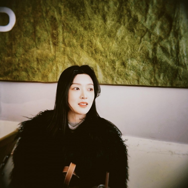 很好看！付豪女友更新社媒曬美照：最近很愛(ài)