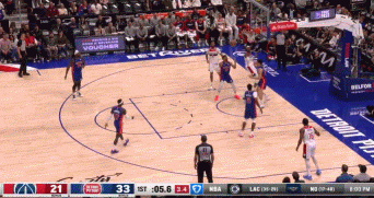 時間剛剛好！5秒時間哈里斯一條龍上籃不中 豐泰基奧壓哨雙手補(bǔ)扣