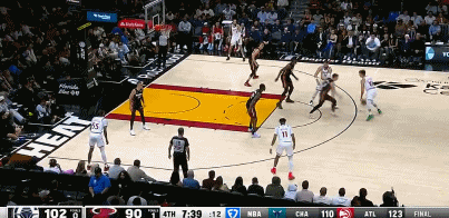 神射歸位！博格丹連續(xù)中投命中后三分穿針 率隊拉開17分優(yōu)勢