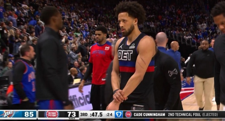 要冷靜！康寧漢姆攤手不滿先吃T&喋喋不休抱怨裁判再吃T被驅(qū)逐！