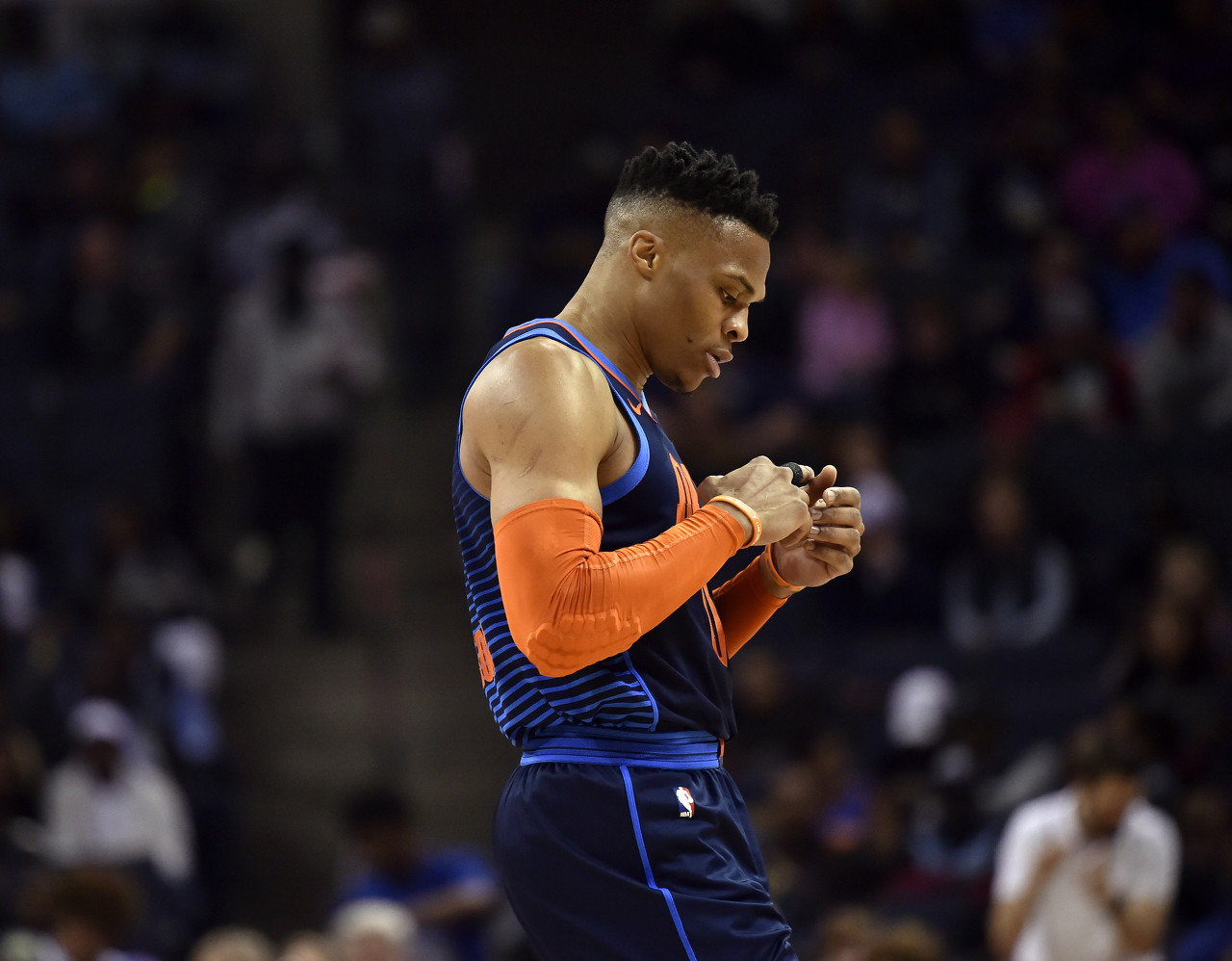 單場(chǎng)至少13中0罕見嗎？指環(huán)王威少卡特都干過 榜首17中0可還行？