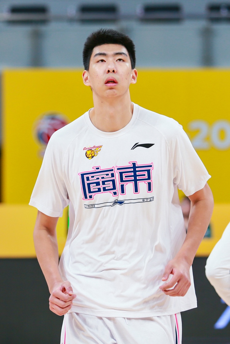 麥穗豐：廣東用了很多心思鍛煉徐昕 后者要珍惜機會 進攻終結(jié)得穩(wěn)