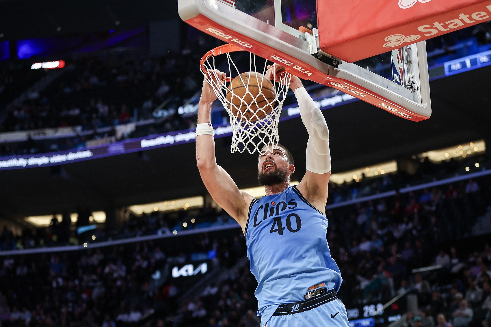 穩(wěn)定兩雙！祖巴茨8投5中得到10分10板3助2帽