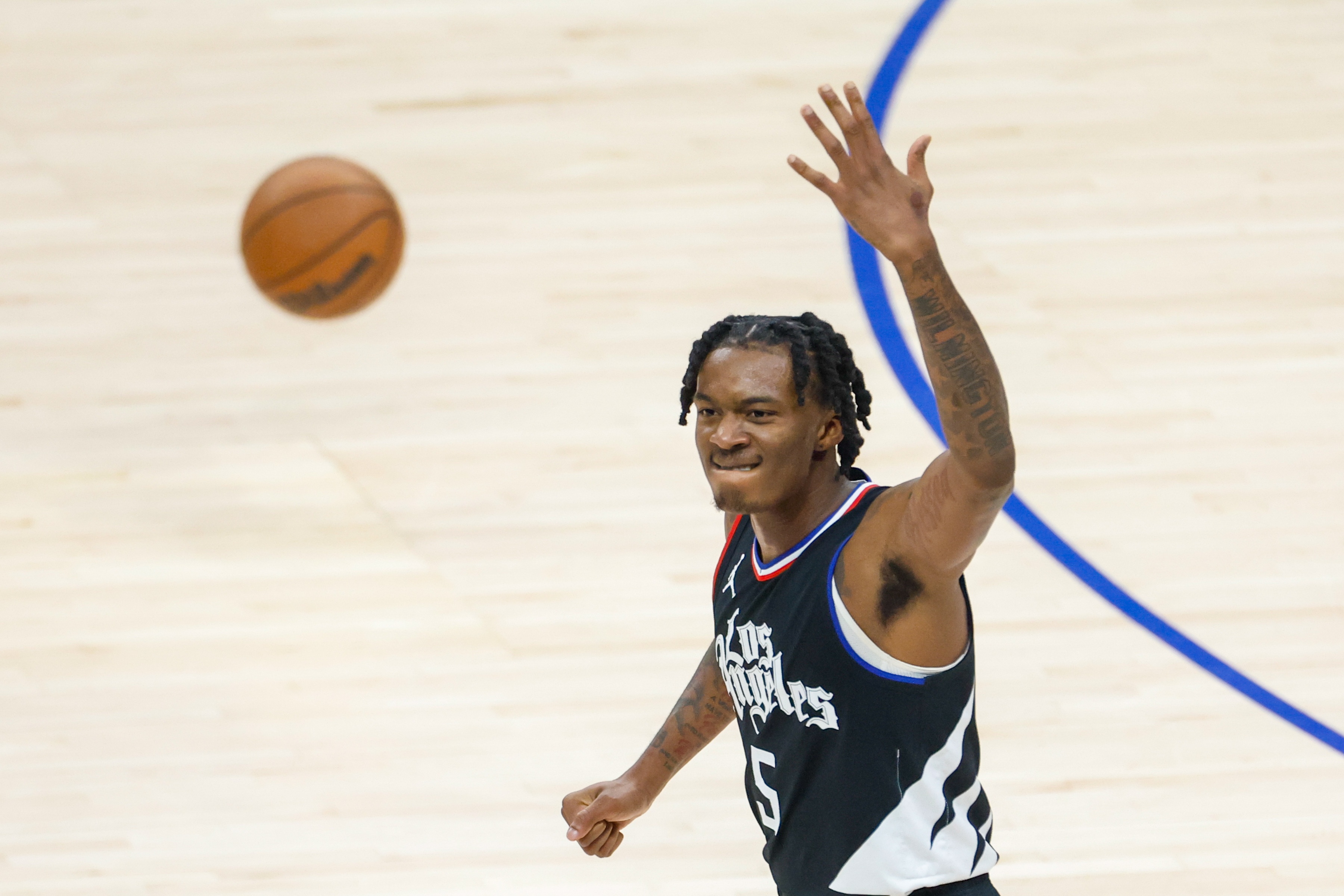 簽約森林狼！趙探長(zhǎng)：聽說這個(gè)窗口期本有CBA球隊(duì)對(duì)海蘭德有想法