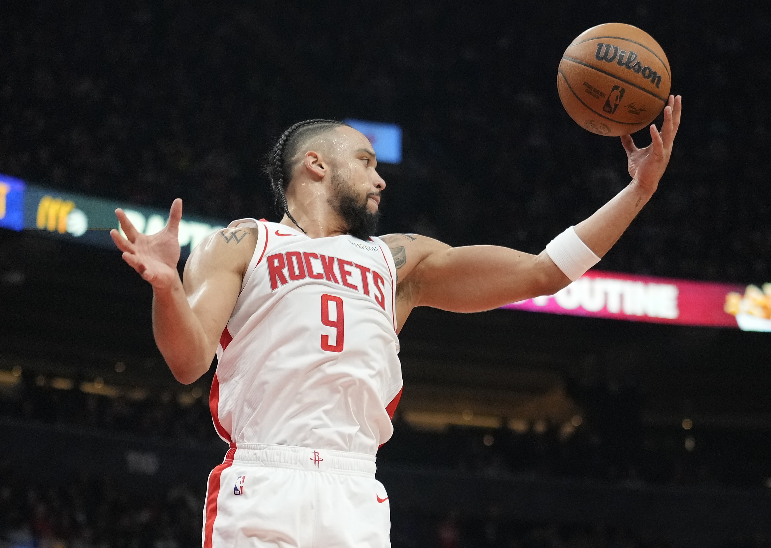 今天挺鐵！狄龍16中4&三分9中2拿到13分4板2助 正負(fù)值-11