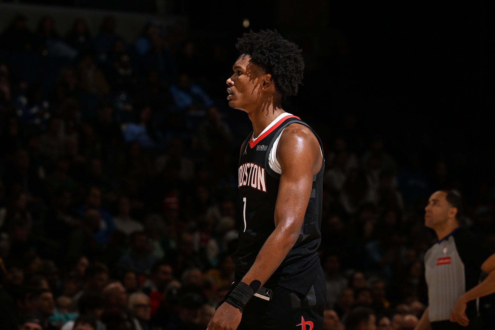 狄龍：我們對(duì)?？怂菇o足了對(duì)抗 阿門整場(chǎng)都在對(duì)他施壓