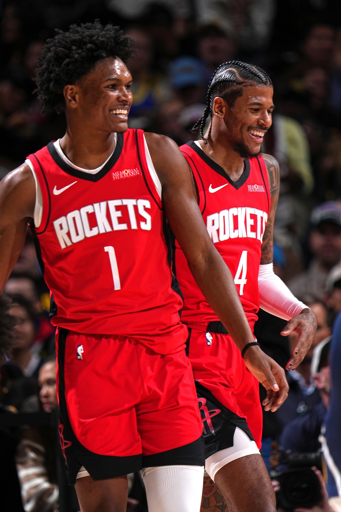 壓制！三節(jié)打完火箭101-75領(lǐng)先馬刺26分 杰倫-格林&阿門各21分