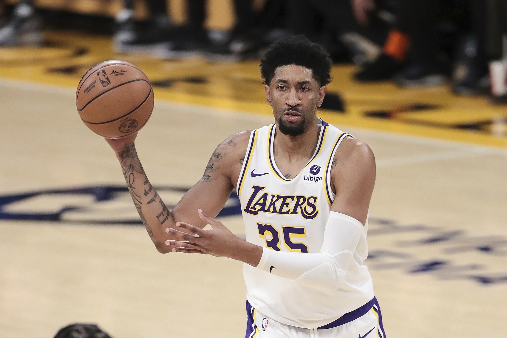 還有人要嗎？伍德：一年過去了我終于能上場打球了