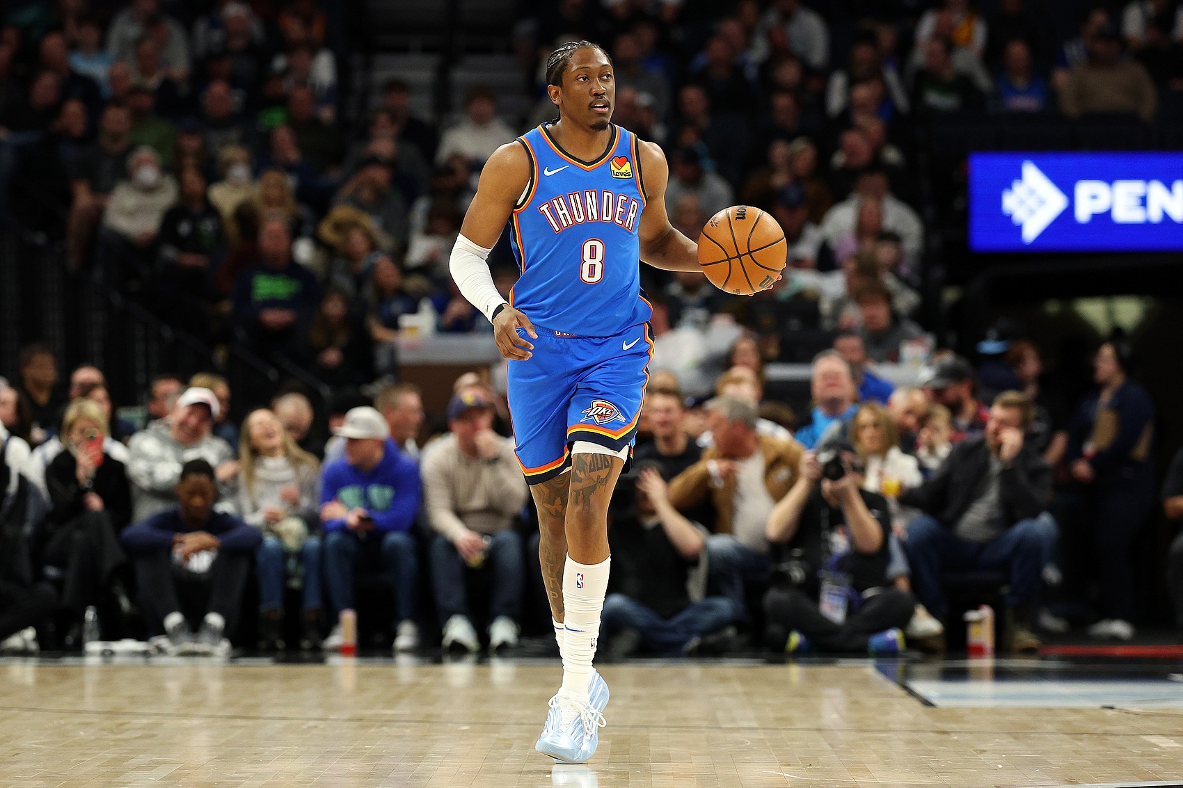 末節(jié)突破砍13分助隊一波流！杰倫威16中8&7罰5中砍22分5板4助