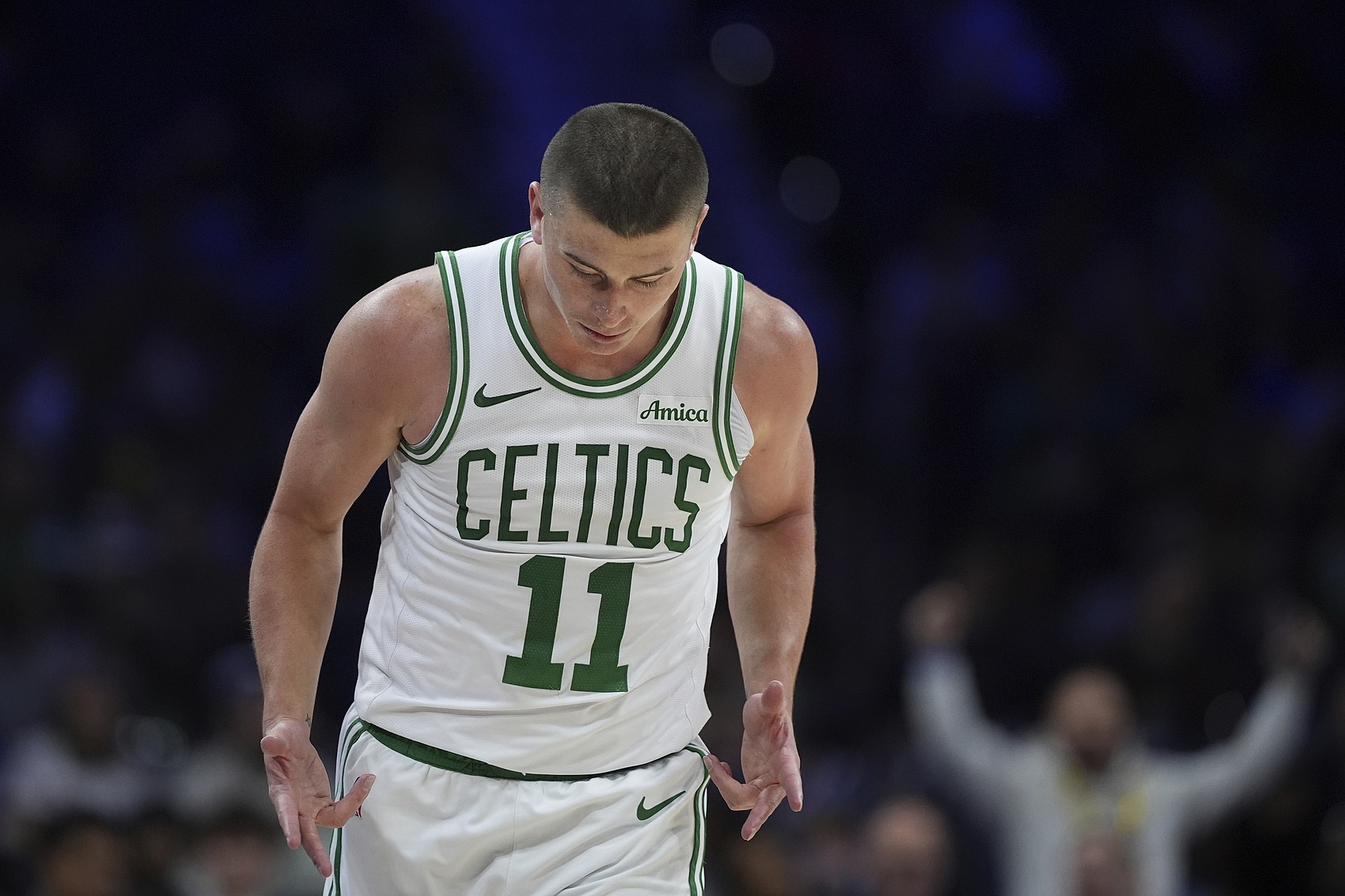 效率需要提高！普理查德12中4拿到11分3籃板3搶斷