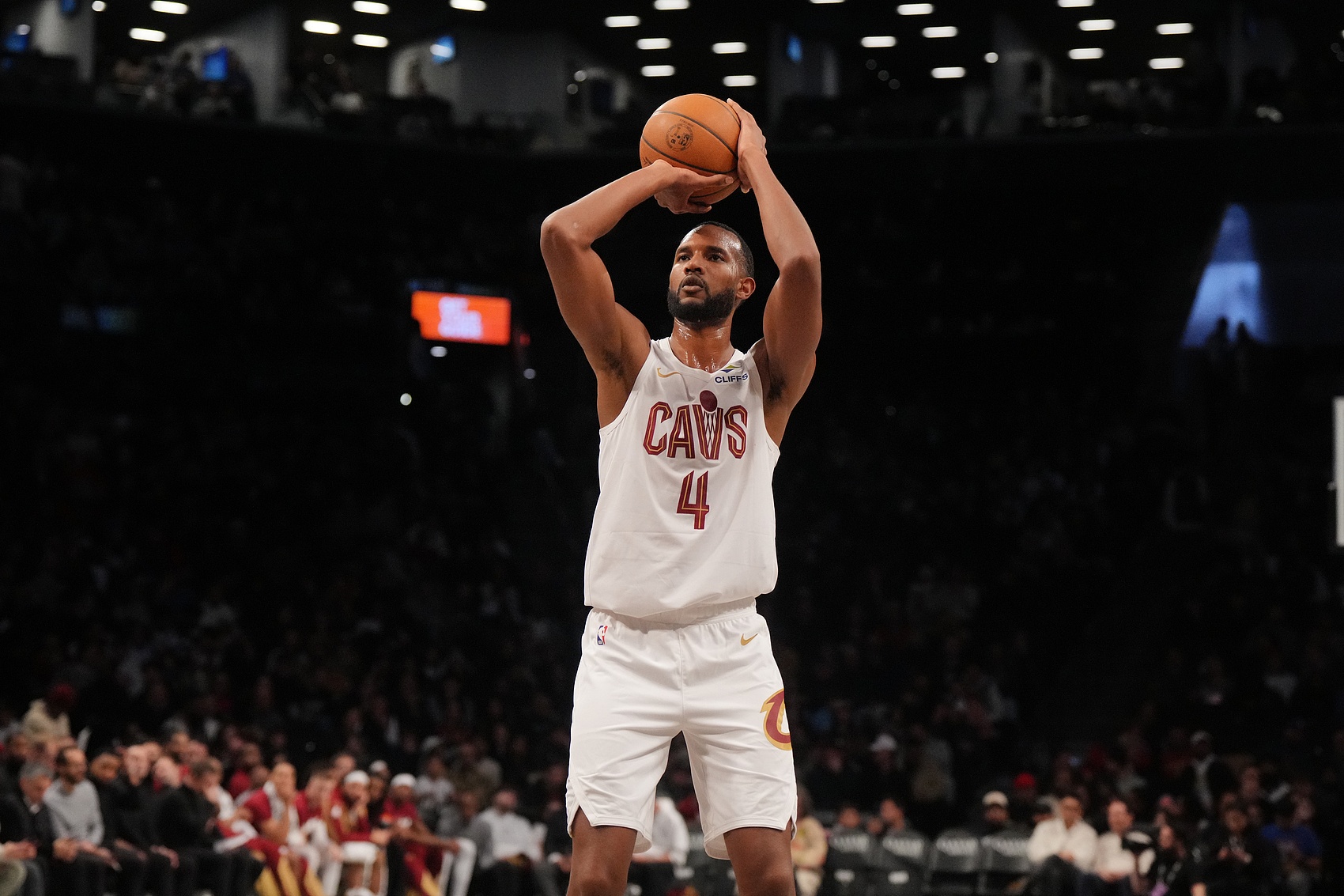 強(qiáng)！小莫布里16投9中&三分6中3 得到22分11板3助2帽