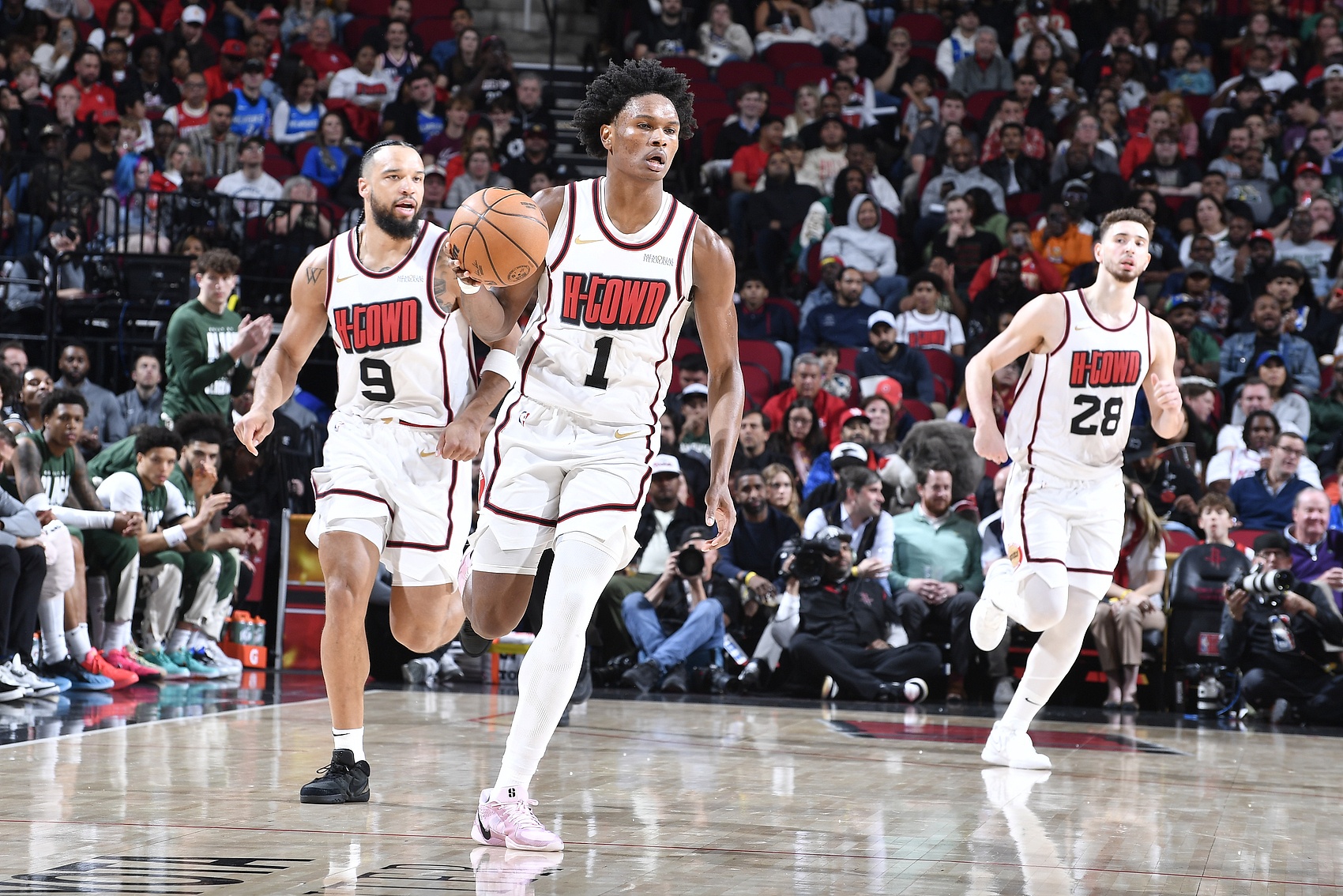 ?上上下下！火箭輕取馬刺 勝率再次反超湖人 回到西部第四！