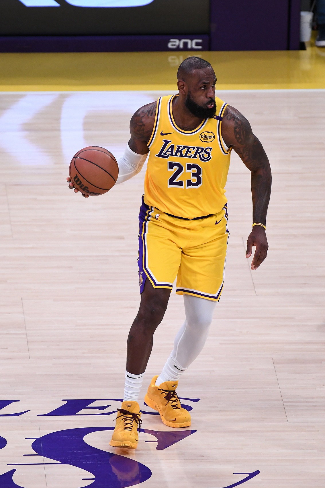 詹姆斯總得分破五萬！媒體人：這條最長的河流 我們?nèi)钥床坏奖M頭