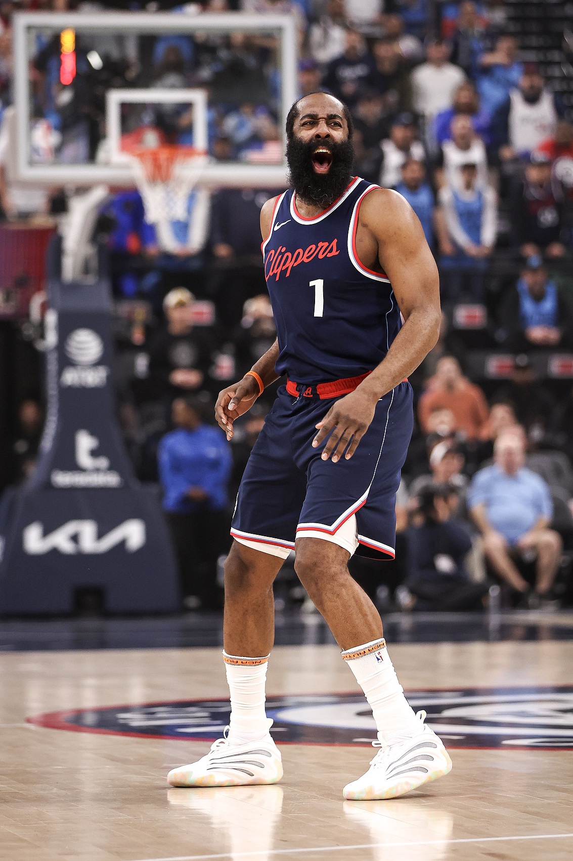 時(shí)光倒流！35歲哈登狂轟50+點(diǎn)燃洛城：老兵不死，只是悄然登峰